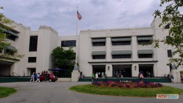 SuffolkDowns2019-0629-Entrance