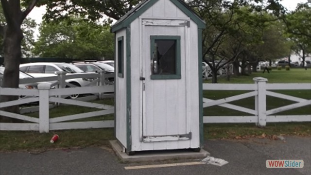 SuffolkDowns2019-0629-GuardHouseFront